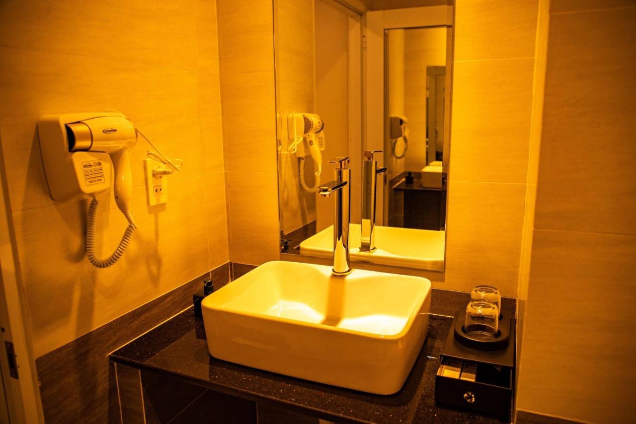 Phuc Hotel Cao Lãnh Esterno foto